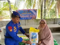 Sasar Pesisir Dumai, Program JALUR Salurkan Bansos Sekaligus Hijaukan Lingkungan