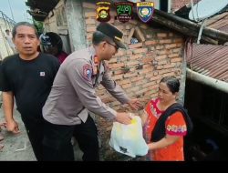 Ringankan Beban Korban Kebakaran di Jawa Kanan SS, Polres Lubuk Linggau Turun Langsung Salurkan Bansos