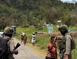 Pengamanan Ibadah di Sinak, Satgas Ops Damai Cartenz Perkuat Rasa Aman Masyarakat