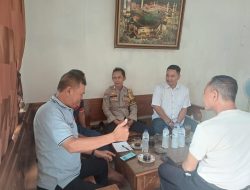 Jaga Jakarta On The Spot Bhabinkamtibmas Bintarajaya Polsek Bekasi Barat Sambangi Tokoh Masyarakat Ajak Cegah Tawuran