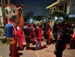 Tim Gabungan Brimob dan Polres Jakbar/Jaktim Gagalkan Tawuran di Pondok Bambu, 7 Remaja Diciduk