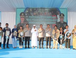 Wujud Negara Hadir, Kapolda Sumsel Pimpin Penyerahan Barang Bukti Kejahatan ke Korban