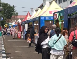 Hari Kedua Festival, UMKM Bandung Curi Perhatian Delegasi di Asia Africa Market
