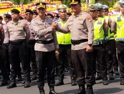 Momen Hangat Farewell Parade Kapolres Metro Bekasi Kota Yang Baru Langsung Beri Instruksi Tegas