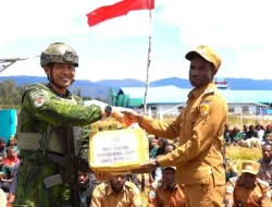 Tembus Medan Ekstrem dan Kabut Tebal, Koops TNI Habema Salurkan 2 Ton Bantuan ke Kabupaten Puncak