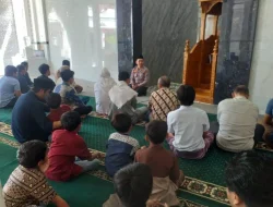 Cegah Penipuan Jual Beli Online dan Curanmor, Polsek Junrejo Sambangi Jamaah Masjid Bani Sahid