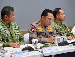 Panglima TNI Dampingi Presiden Prabowo Cek Langsung Penanganan Karhutla di Riau dan Sumsel