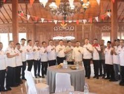 Bukan Cuma Gelar! Sekda Malang Dorong Aparatur Desa Lanjut Studi Lanjut Demi Layanan Publik