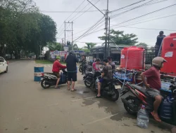 Atasi Dampak Karhutla, Kodaeral XII Salurkan 8.000 Liter Air Bersih untuk Warga Pontianak