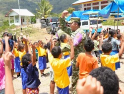 Perkuat Pemulihan Pascabencana, Puspsi TNI Lakukan Akselerasi Trauma Healing di Kabupaten Manggarai