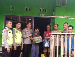 Perkuat Silaturahmi dengan Masyarakat, Polsek Lubuk Linggau Timur I Bagikan Bantuan Jumat Berkah