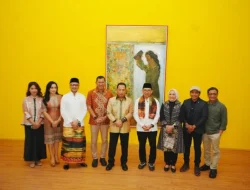 Kapolri Hadiri Pembukaan Pameran Nasirun “Bersimpuh di Kaki Para Guru” di Galeri Nasional Indonesia