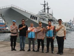Kapolres Priok Dampingi Menhan dan Pejabat TNI Menyambut Kedatangan Kapal Induk ITS Giuseppe Garibaldi