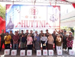 Wujud Nyata Kemanunggalan, Kodim 0808/Blitar Gelar Bakti Sosial dan Baksoskes Serentak Sambut HUT ke-81 TNI!