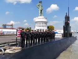 Peringati HUT ke-67 Hiu Kencana, Kasal Anugerahkan Brevet Kehormatan untuk Pejabat TNI AL