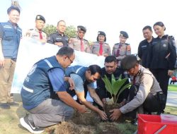 Peringati Hari Kerjasama Polisi Internasional, Polda Bali dan UNDSS Tanam Pohon serta Lepas Penyu!